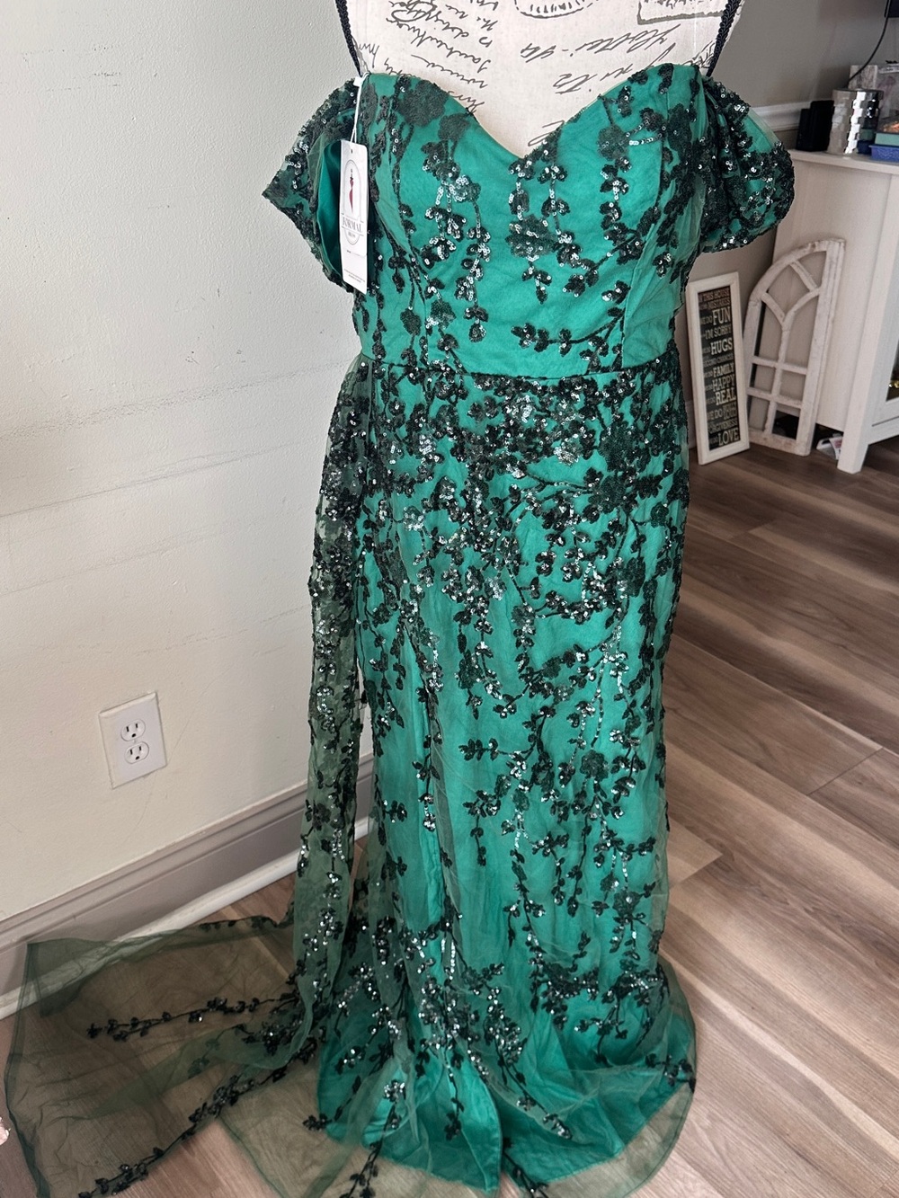 Emerald Green Sequin Floral Tulle Dress women’s prom